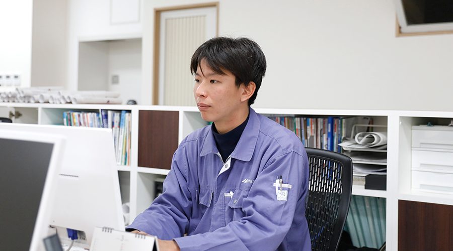 営業課　課長