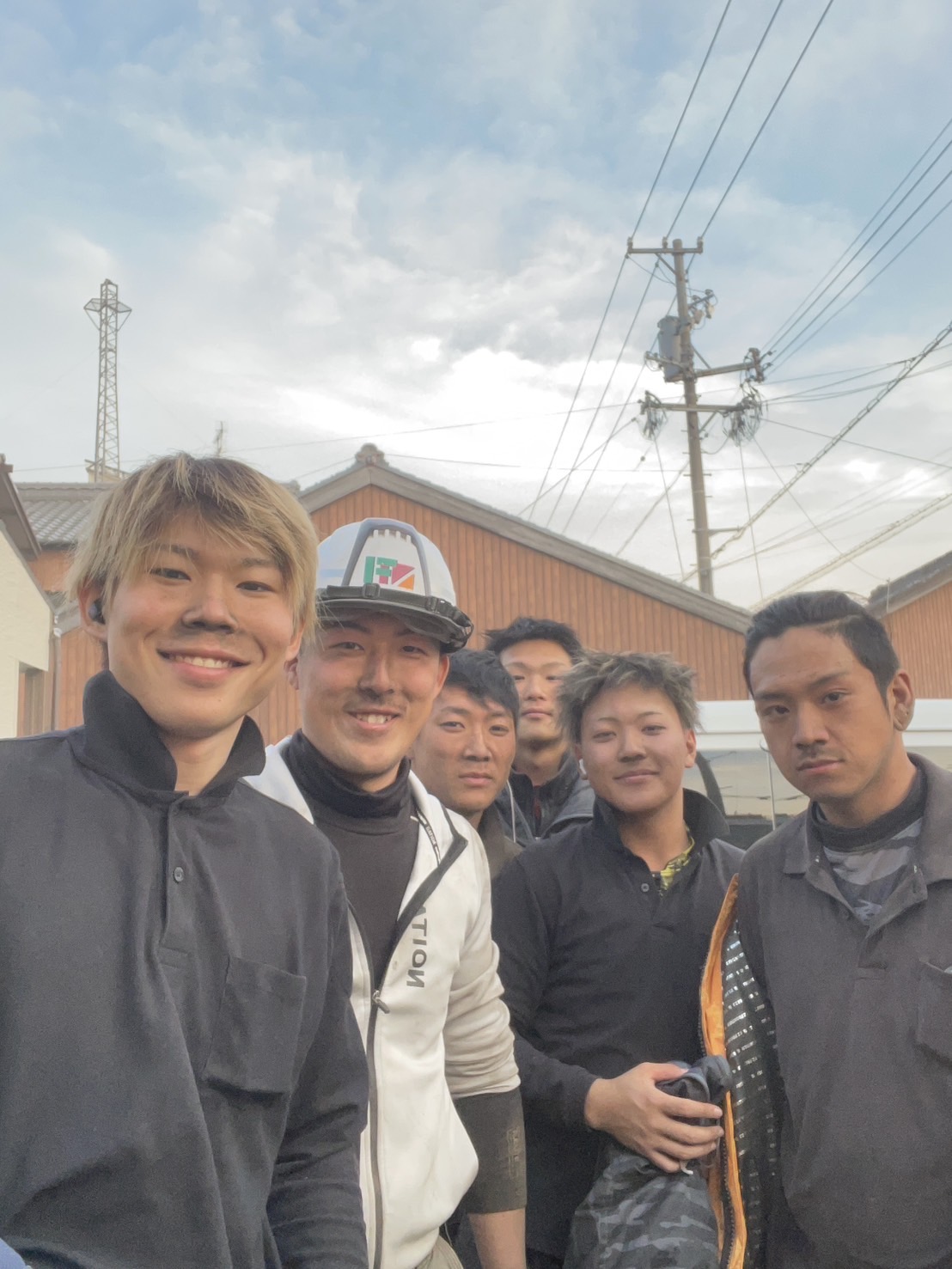 現場で生まれる、信頼と友情